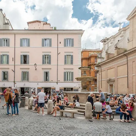 Piazzetta De' Monti 3*
