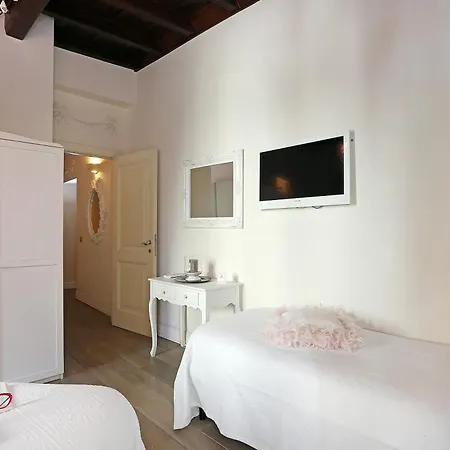Maison d'hôtes Piazzetta De' Monti 4*