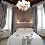 Piazzetta De' Monti 4*