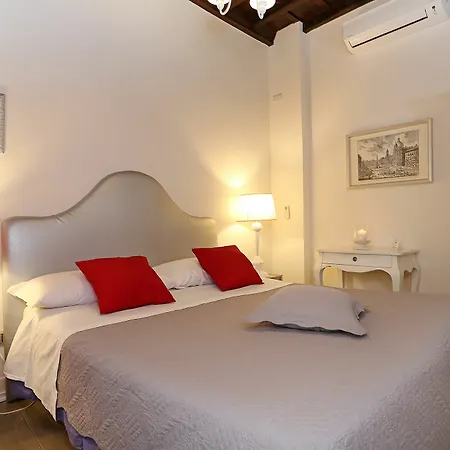 Piazzetta De' Monti Guest house