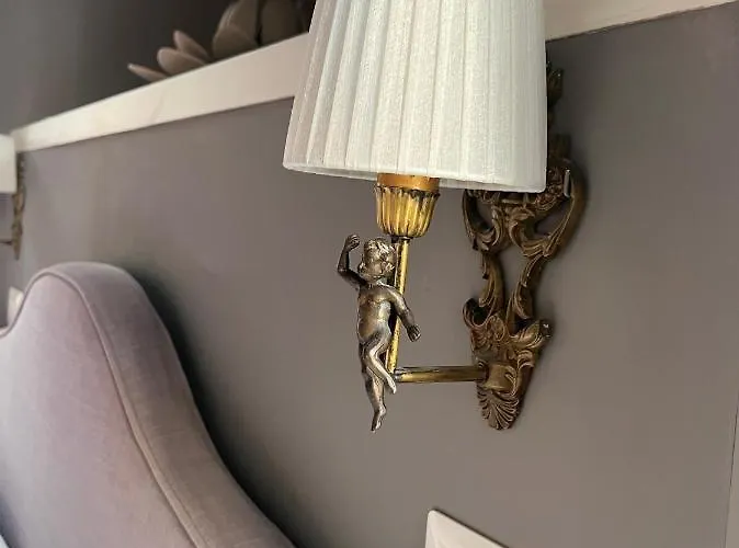 皮亚泽塔德蒙蒂套房旅馆