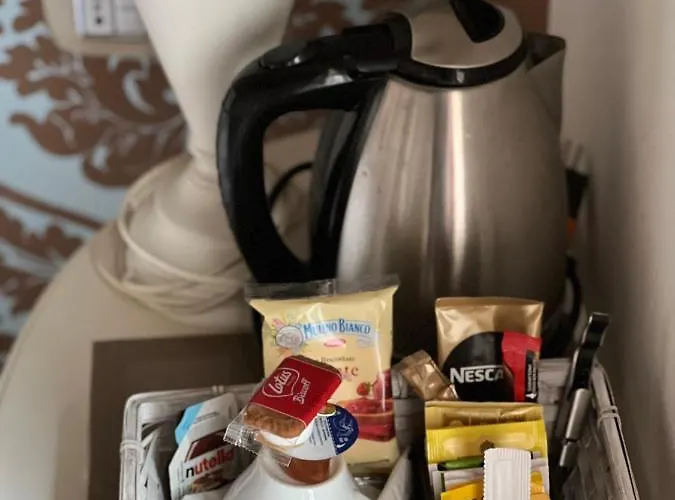 皮亚泽塔德蒙蒂套房旅馆 4*