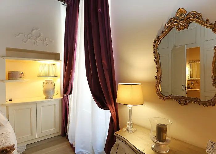 招待所 皮亚泽塔德蒙蒂套房旅馆 4*