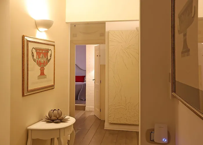 皮亚泽塔德蒙蒂套房旅馆 4*