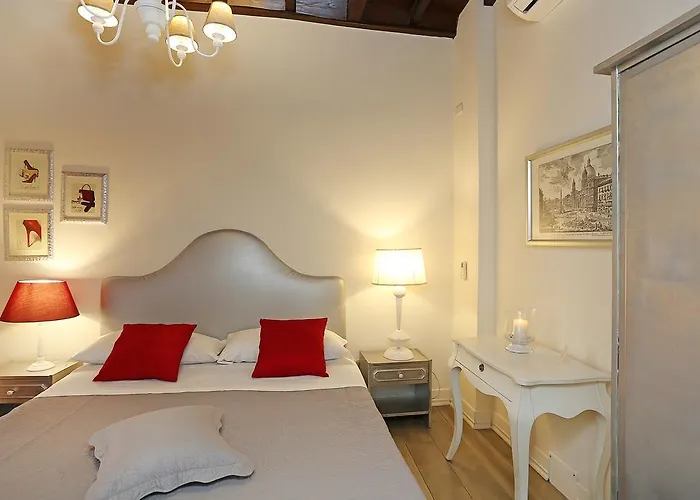 Pensjonat Piazzetta De' Monti 4*