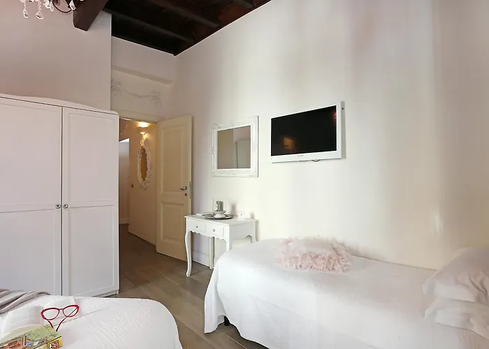 Pensjonat Piazzetta De' Monti 4*